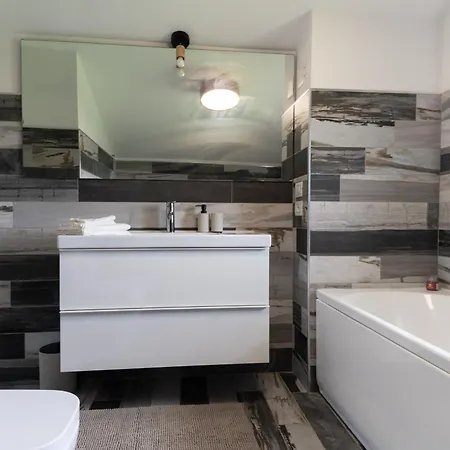 Casa Gaia - A Pochi Passi Da Roma Villa Ciampino